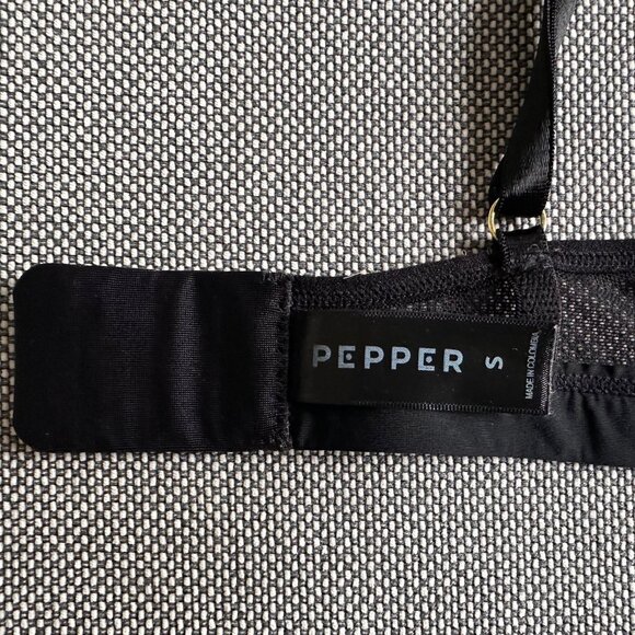 Pepper Limitless Wirefree Scoop Bra - Black - Small - Lightly Used, Excellent Co - Picture 3 of 9